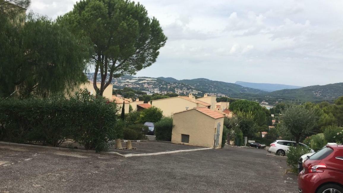 T2 Rez De Jardin 300M Plage De Beaucours Sanary Sur Mer Exterior photo